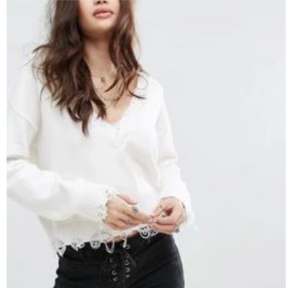 Wild Honey Ivory Distressed V Neck Sweater - NWT - Picture 2 of 5